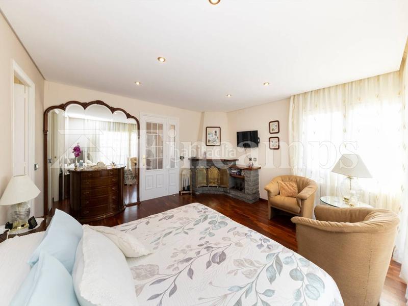 Foto 799ef16c-65cc-4ef6-9213-b05b480ac197. Casa amb aparcament piscina a Castellarnau Sabadell