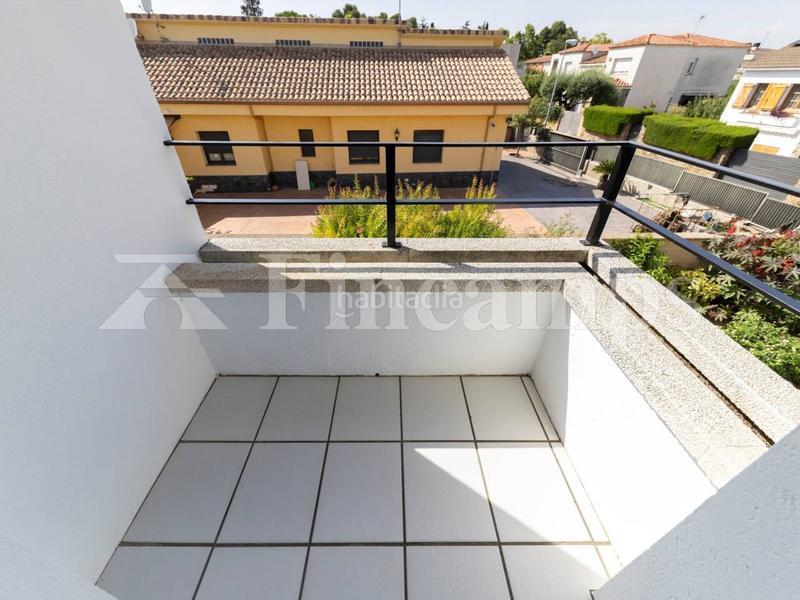 Foto 85f326a8-7cc0-4227-98b6-13e6a1435cb3. Casa amb aparcament piscina a Castellarnau Sabadell