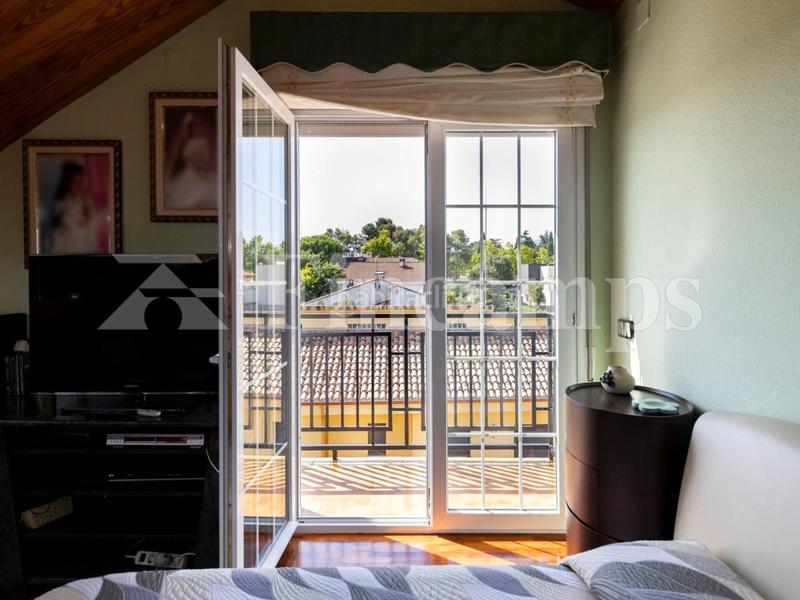 Foto a7ce18a5-a07a-4203-8980-34bcdf24180a. Casa amb aparcament piscina a Castellarnau Sabadell