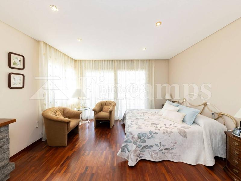 Foto e020f7f3-88da-4dd1-8cf9-4a0c1a310949. Casa amb aparcament piscina a Castellarnau Sabadell