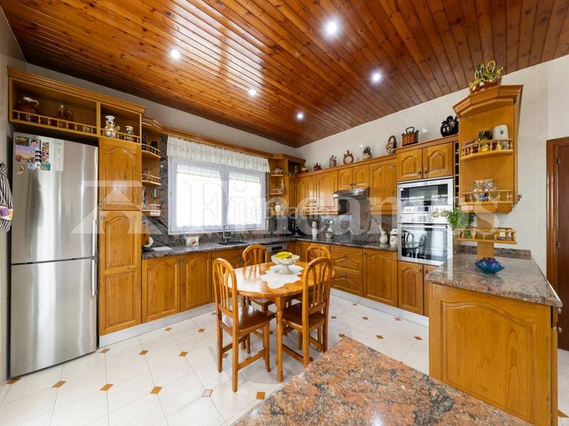 Foto e2fb3888-3062-4607-9516-0644d80b58e5. Casa amb aparcament piscina a Castellarnau Sabadell