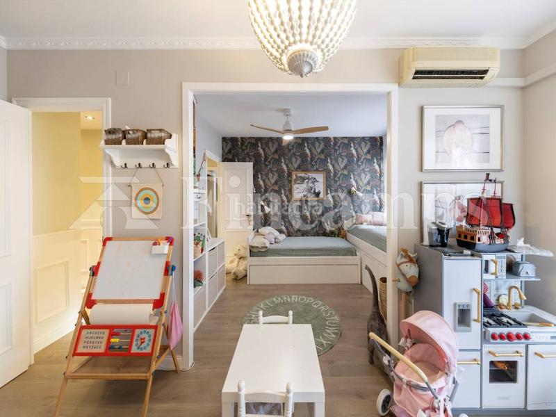 Foto 2d5a6346-910c-4390-b398-616a3142975c. Attico con riscaldamento parcheggio in Centre Sabadell