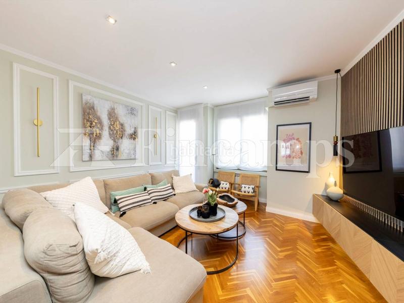 Foto 36b16a9c-3f8a-419d-b8e3-489e860fd6e3. Attico con riscaldamento parcheggio in Centre Sabadell