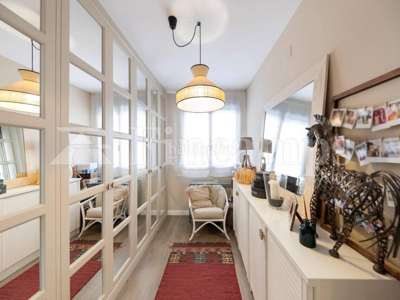 Foto 3cdd8b55-53c9-4879-a03c-050097a7c506. Attico con riscaldamento parcheggio in Centre Sabadell