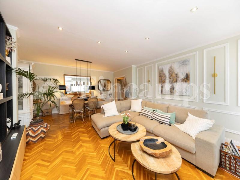 Foto 5e3c6722-66c4-47b0-9ca5-549940ab4c68. Attico con riscaldamento parcheggio in Centre Sabadell