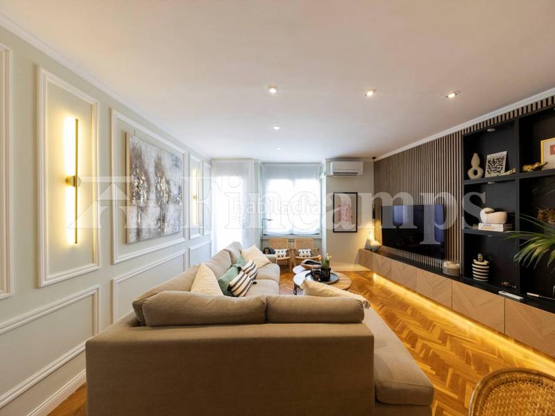 Foto 7f1ae58f-8e43-45e2-a673-0fd215a52e62. Attico con riscaldamento parcheggio in Centre Sabadell