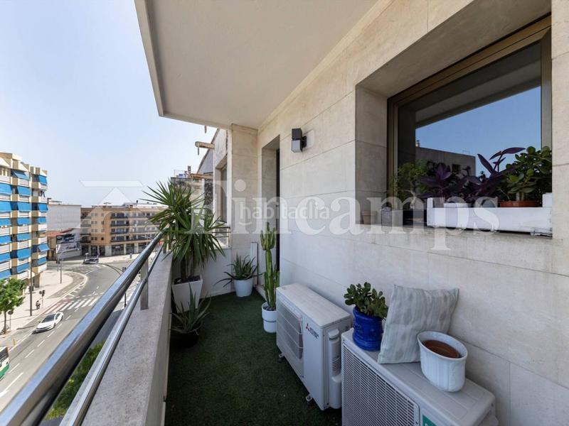 Foto e6b94592-1a2b-46cc-8361-bda02c463f78. Attico con riscaldamento parcheggio in Centre Sabadell