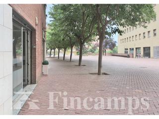Rent Business premise  Vallirana. Pequeño local totalmente reformado