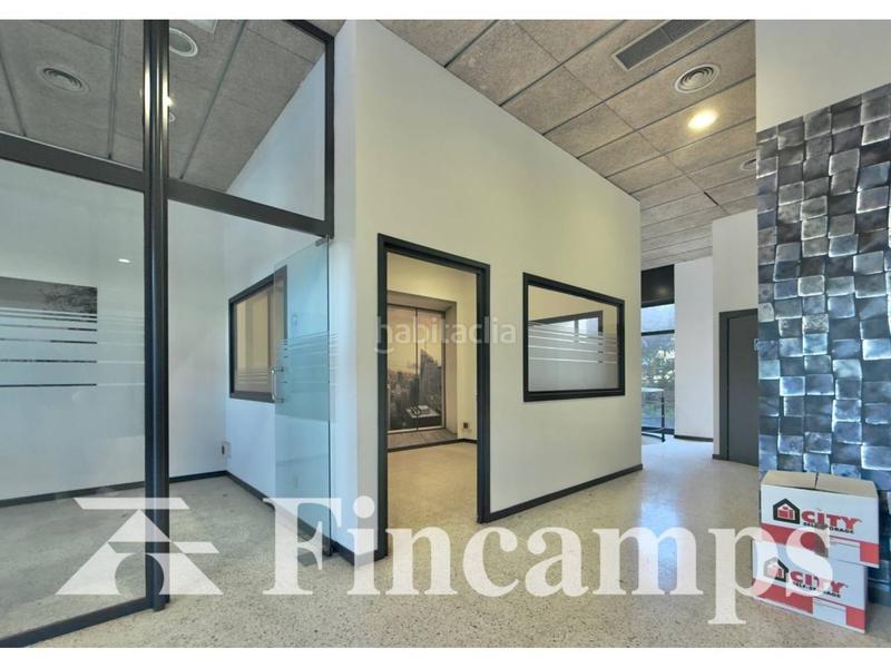 Foto 7cd7f4e0-d1bb-485b-8cde-cd7f809464fb. Rent business premise in Concòrdia Sabadell