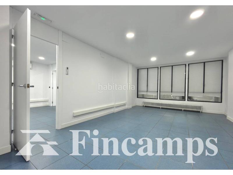 Foto 4a07db80-22c2-41cb-8f20-5353400500bf. Rent office space with heating in Centre Sabadell