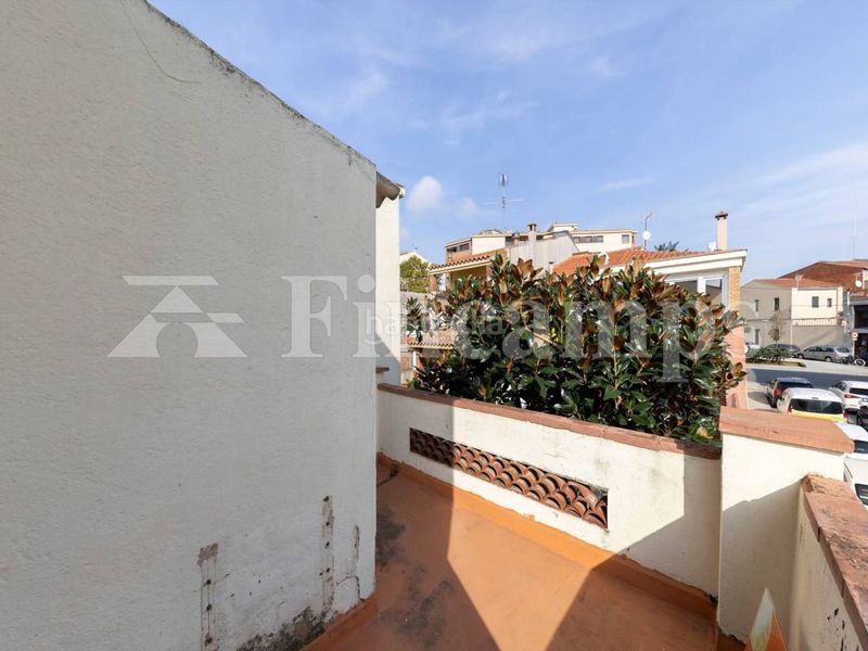 Foto 028174b9-4b09-4183-97a7-a86155c3172e. Casa amb calefacció aparcament a Can Feu Sabadell