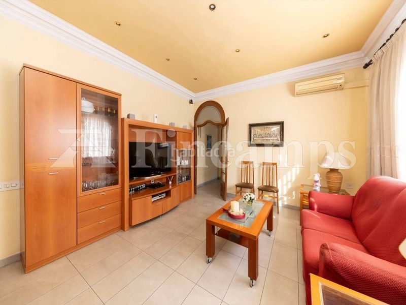 Foto c221f084-dbac-49ae-9db6-e470945a24ae. Casa amb calefacció aparcament a Can Feu Sabadell