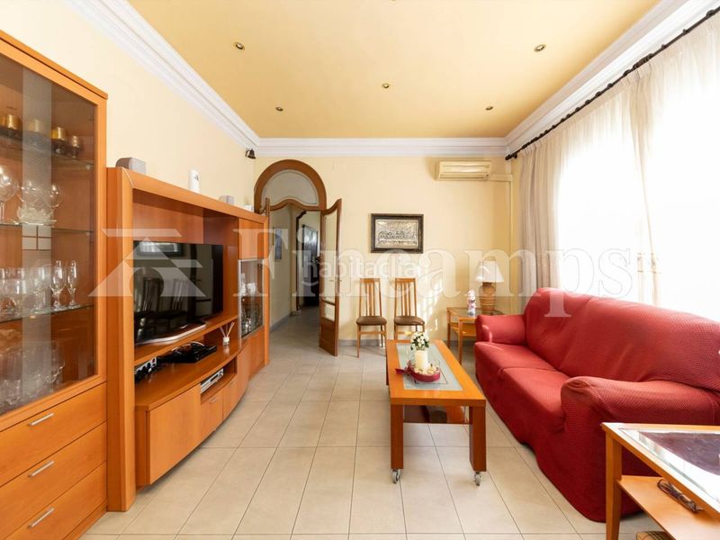 Foto f48b04ad-42b9-41c4-b171-729429c3c9e9. Casa amb calefacció aparcament a Can Feu Sabadell