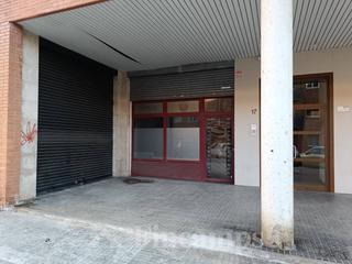 Local commercial à Tarragona 17. Local en venta en castellar del vallès