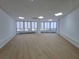 Location Bureau  Valls. Oficina en alquiler en centre08201