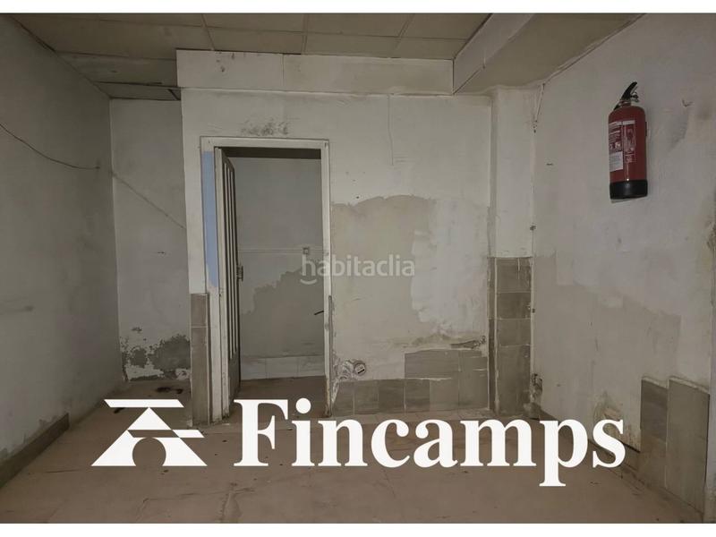 Foto 1674f48d-5638-4583-8df7-a07dad7c3448. Location local commercial dans latorre 25-27 dans Eixample Sabadell