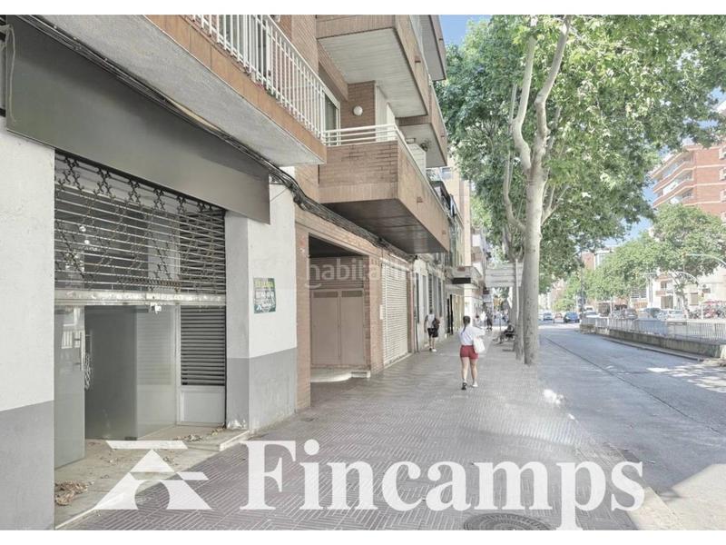 Foto 2150e18f-11a9-4fbc-ba87-47cbc6380992. Location local commercial dans latorre 25-27 dans Eixample Sabadell