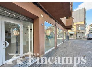 Location Local commercial à Barcelona 642. Local en alquiler en la creu de barberà08204
