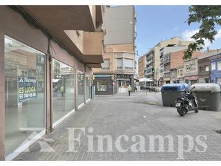 Location Local commercial à Barcelona 642. Local en alquiler en la creu de barberà08204