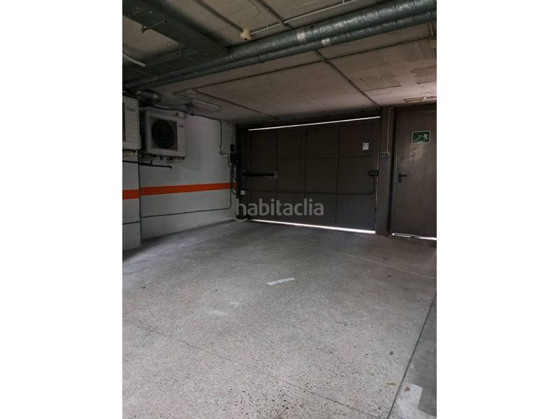 Foto fec958d5-731d-432e-ab97-bb3734a090fa. Aparcament cotxe a Centre Sabadell