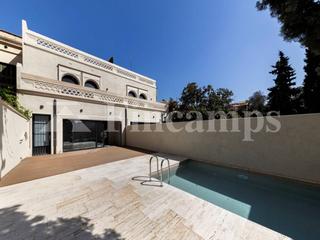Maison  Quevedo. Casa modernista con piscina de alto standing.