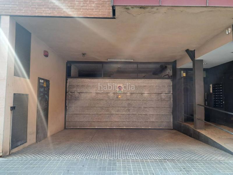 Foto b244482c-83d2-4094-a4d3-cd2281a48205. Posto auto in Centre Sabadell