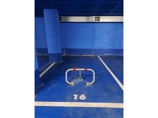 Lloguer Aparcament cotxe  Riego. Parking en alquiler en centre08202