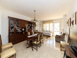 Casa  Montseny. Estupenda casa a la creu alta  espai, llum i ubicació immillorab