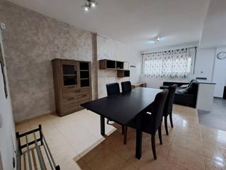 Rent Flat  Tauli. Alquiler en la creu alta.