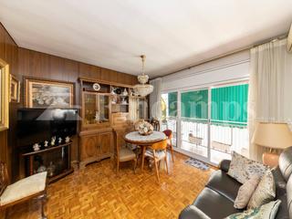 Appartement à Eixample. Gran àtic de 120m a leixample, a tocar del centre!