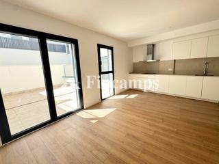 Appartement dans Pare sallars 177. Oportunidad nica! planta baja con patio centro de sabadell  luz