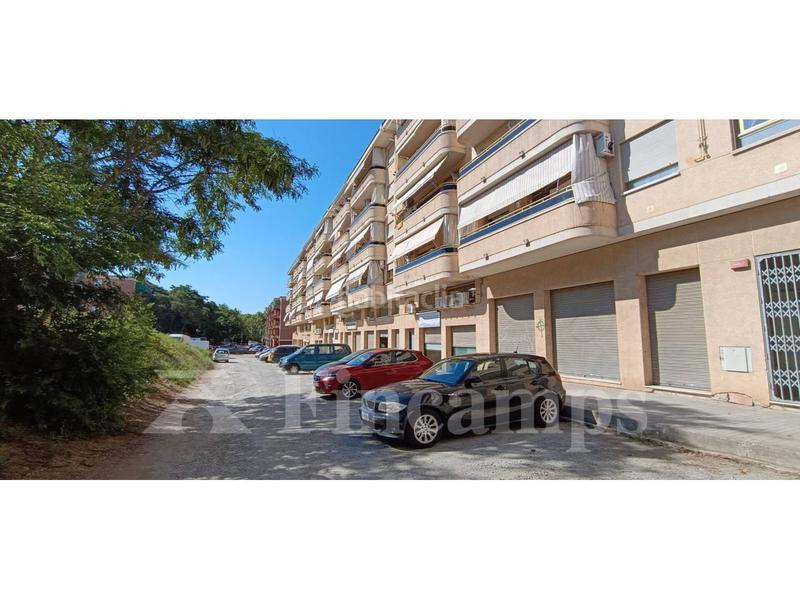 Foto 91a8992e-db99-4ddf-95d8-058b75e0d845. Local comercial en alexandra 28 local comercial en via alexandra en Sabadell