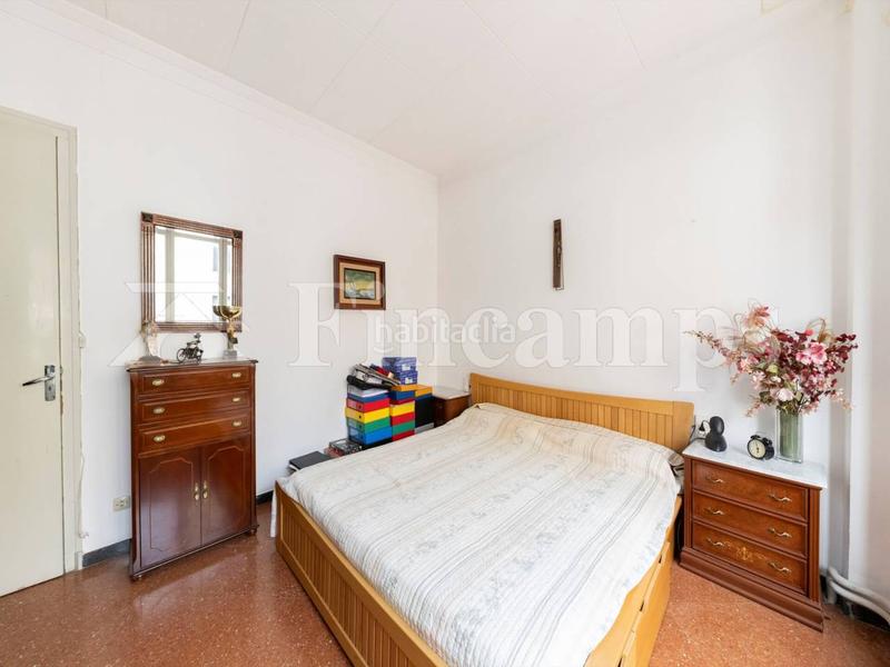 Foto 5a839912-6434-429b-8986-300b8635cb47. Casa gran casa a leixample semi centre amb pati i pàrquing en Sabadell