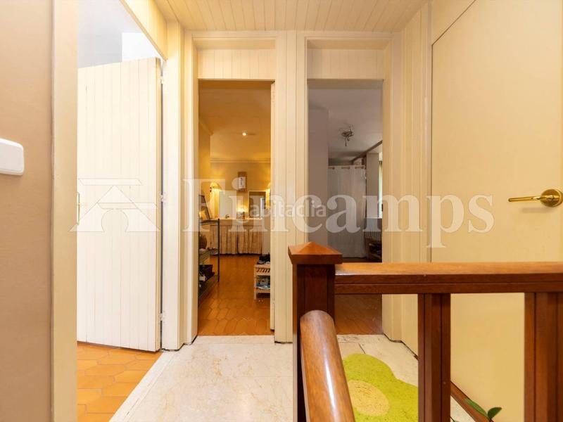 Foto 29f688d1-ded2-427d-9214-e3b4f0eb9d04. Casa con riscaldamento parcheggio piscina in Bellaterra