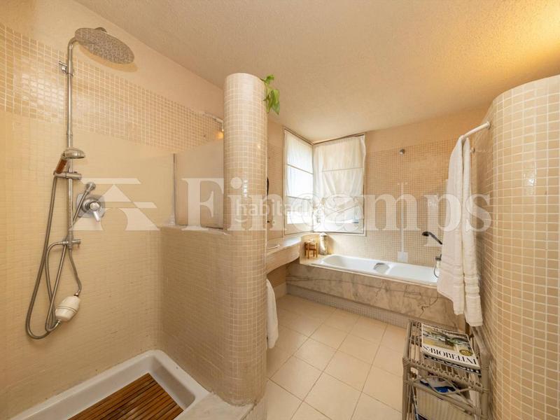 Foto 2aecfa65-e718-4e95-9130-255789a0ba5c. Casa con riscaldamento parcheggio piscina in Bellaterra