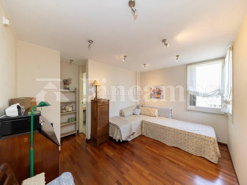 Foto 59207fe1-658a-414a-84fb-08439f05f2af. Casa con riscaldamento parcheggio piscina in Bellaterra