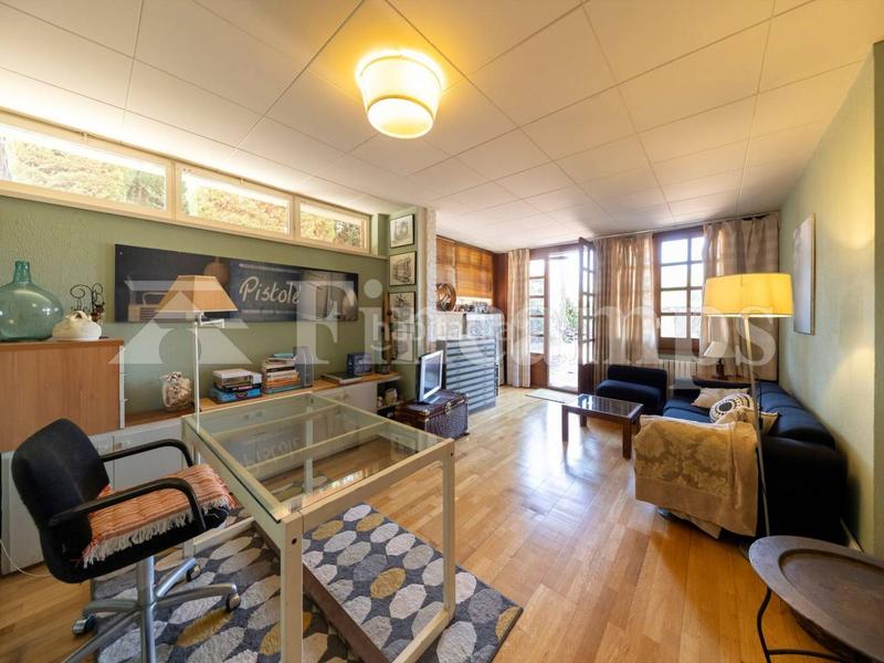 Foto 602ff779-0224-4658-ad82-b77bbf836c4b. Casa con riscaldamento parcheggio piscina in Bellaterra