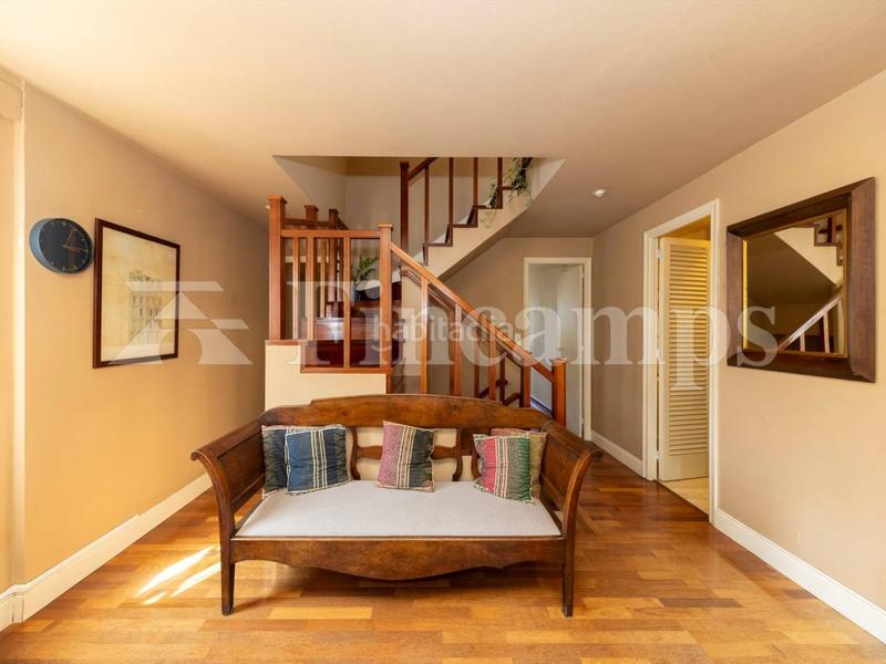 Foto 8cffb3f8-7ae3-4757-b0cc-a6236e6dccfa. Casa con riscaldamento parcheggio piscina in Bellaterra