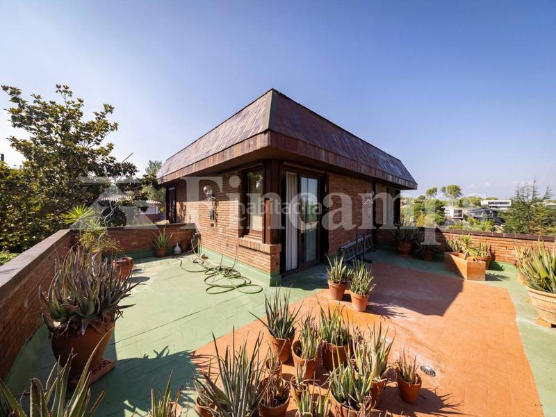 Foto 8f5f39c1-460e-4b44-a520-6b29b7b4f2df. Casa con riscaldamento parcheggio piscina in Bellaterra