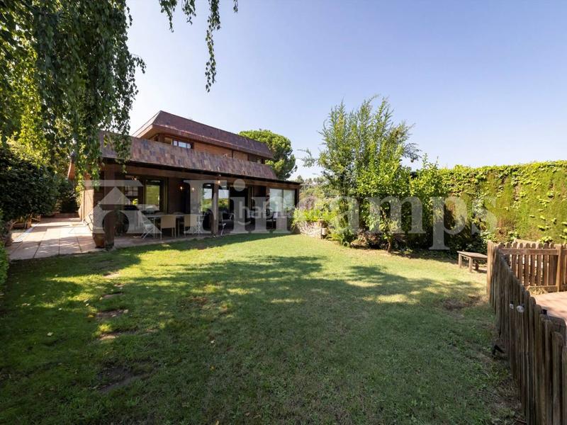 Foto a122ac39-8d13-4633-897d-b584ff4338c6. Casa con riscaldamento parcheggio piscina in Bellaterra