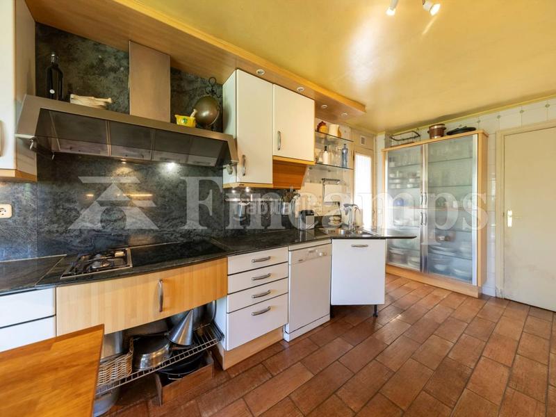 Foto a897a0bf-c013-4ce7-ad37-9c8d2febc273. Casa con riscaldamento parcheggio piscina in Bellaterra