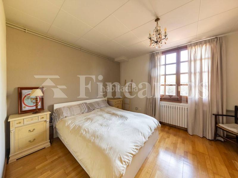 Foto aa7b0df4-3cdd-4318-9145-bf518337fd20. Casa con riscaldamento parcheggio piscina in Bellaterra