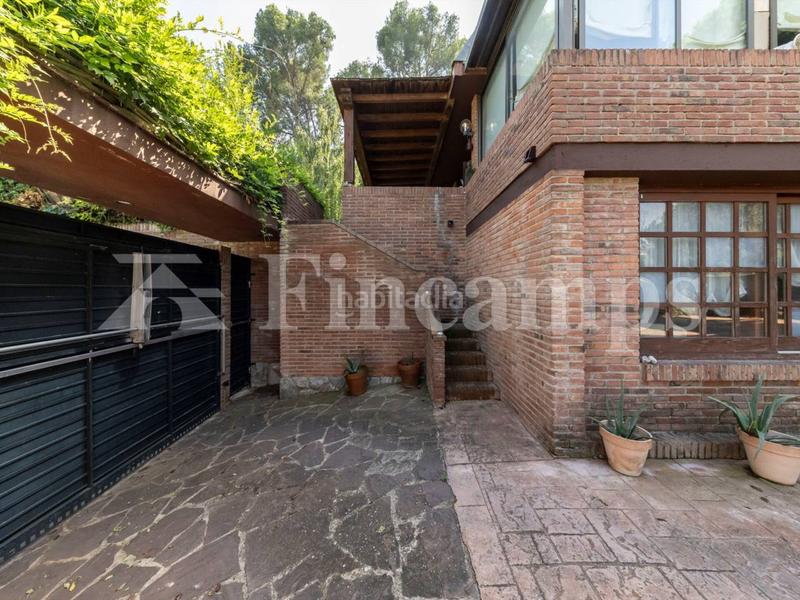 Foto d0d3bf2d-ce84-4b78-8466-0fcacaf1eb1d. Casa con riscaldamento parcheggio piscina in Bellaterra