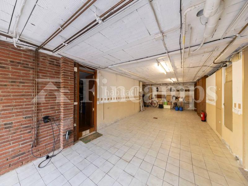 Foto d8a9d1a6-0196-40d2-a347-fd6df3df104d. Casa con riscaldamento parcheggio piscina in Bellaterra