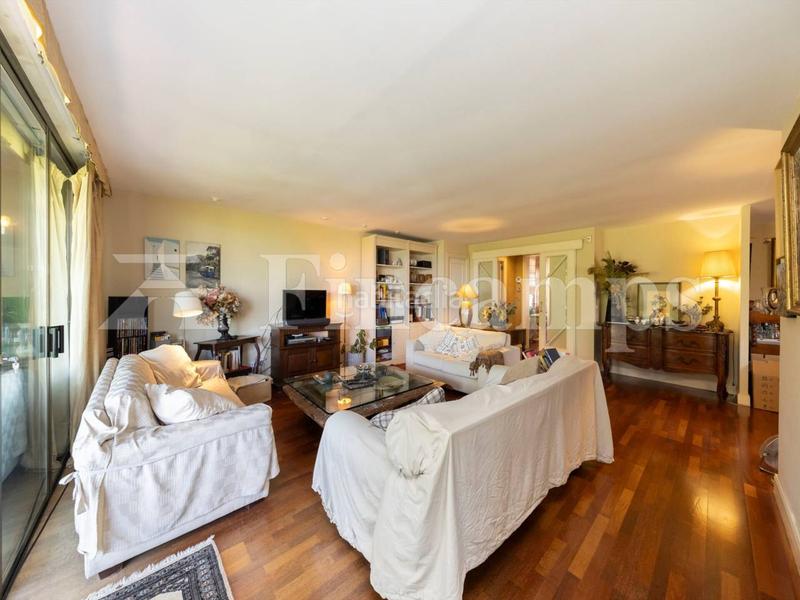 Foto e3075111-2de2-40ec-ac28-226b36857291. Casa con riscaldamento parcheggio piscina in Bellaterra