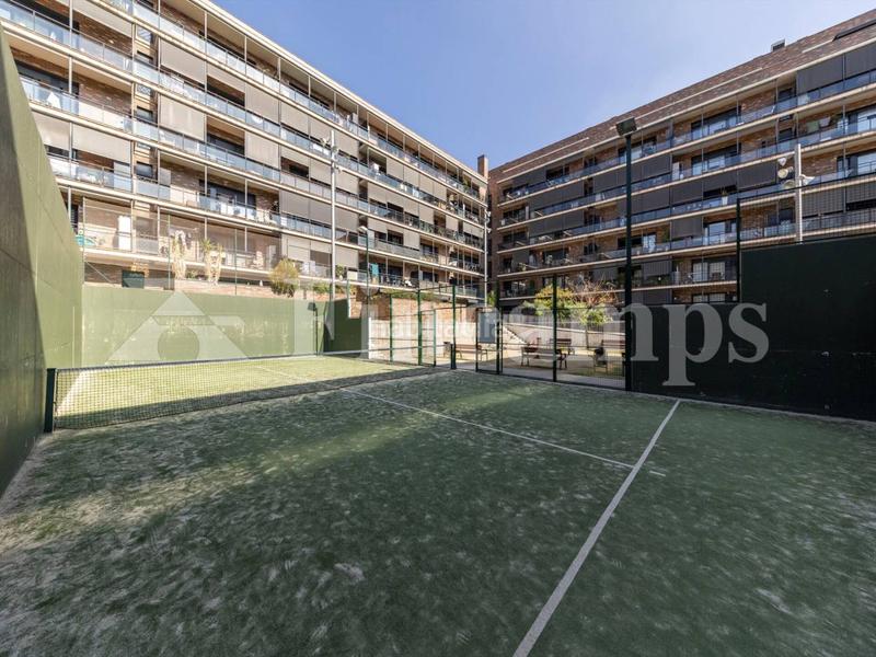 Foto 1c4343c3-c856-44f5-8065-87b8eb848e3d. Appartement avec parking piscine dans Can Gambús Sabadell