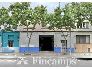Nau industrial  Comerç. Nave en venta en sabadell