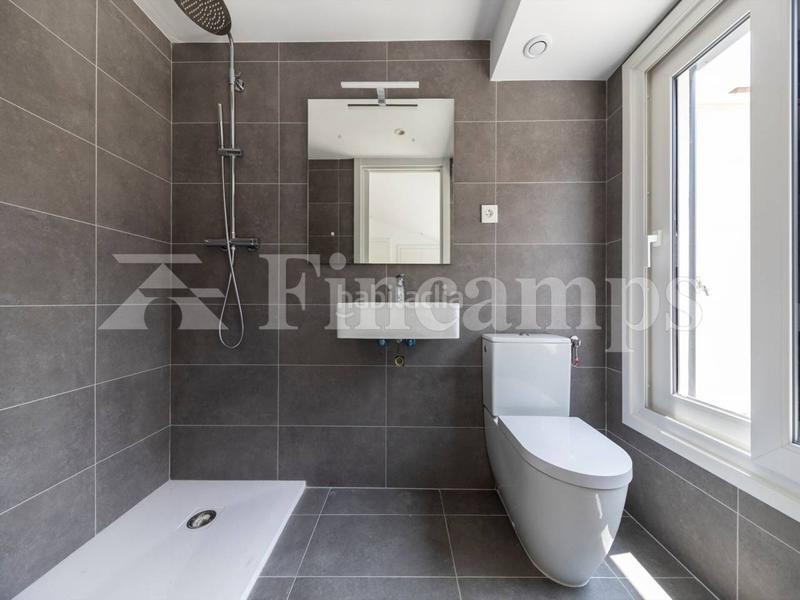 Foto fad461b3-a6e5-4050-9147-ebeca0866468. Attico in alemanya 36 in Centre Sabadell