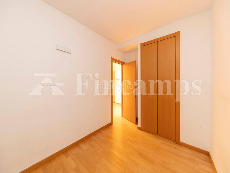 Foto 452104d2-5b63-480a-ae36-bd405003856f. Piso  seminuevo de tres habitaciones con parking y trastero en gracia en Sabadell