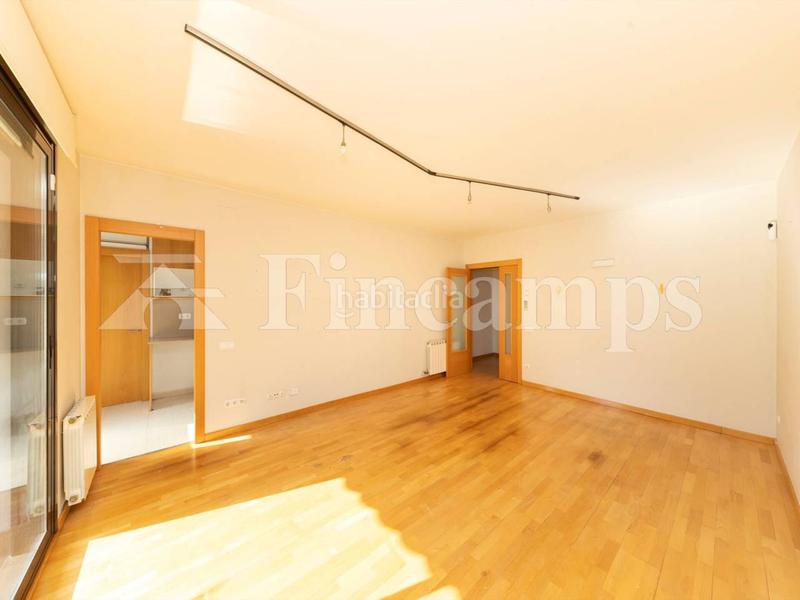 Foto 622dbb5b-f07c-4dba-98aa-31f485e37881. Piso  seminuevo de tres habitaciones con parking y trastero en gracia en Sabadell